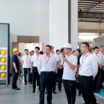 鹅湖镇领导和人大代表莅临无锡冠亚工厂视察指导工作